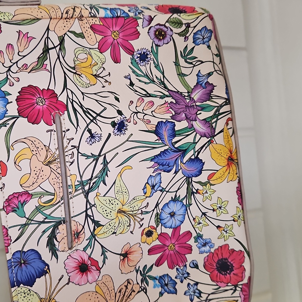 NWOT WOMENS PURSE - Picture 5 of 8